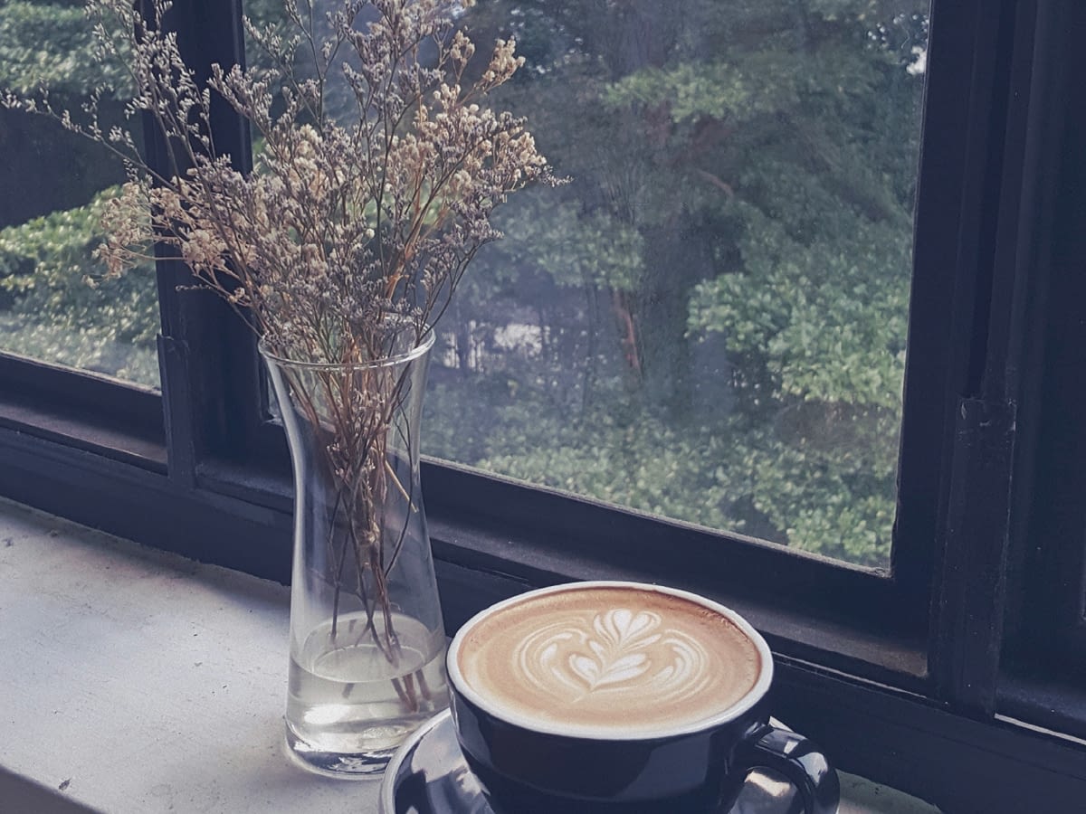 blog feature image 1200x900 when you can't hear the voice of god